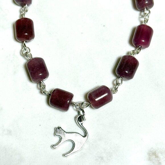 Genuine Magenta Chalcedony Short Necklace, Gemstone & Cute Slim Cat Charm - Picture 5 of 14